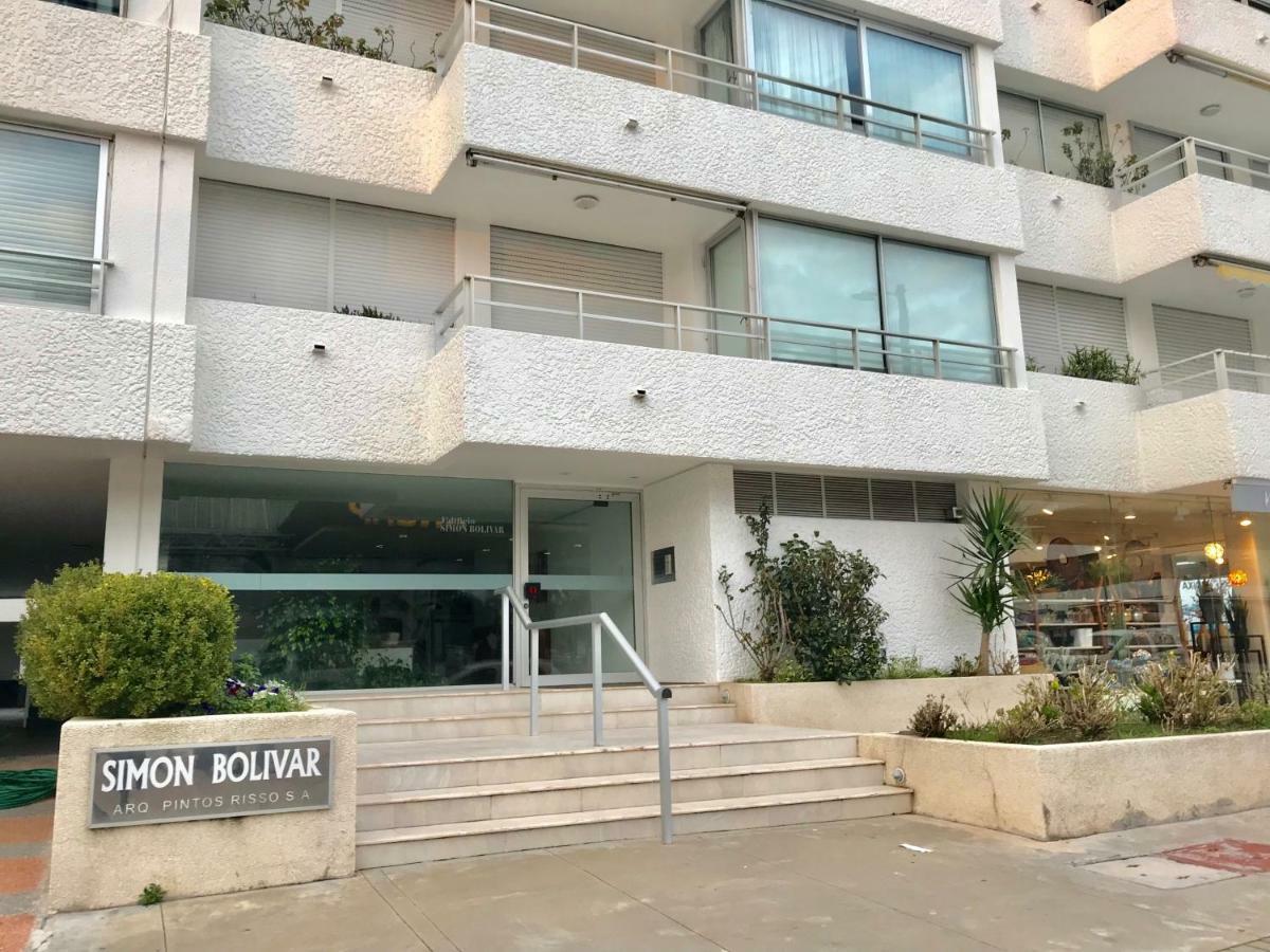 Simon Bolivar, Peninsula Punta del Este Exterior foto